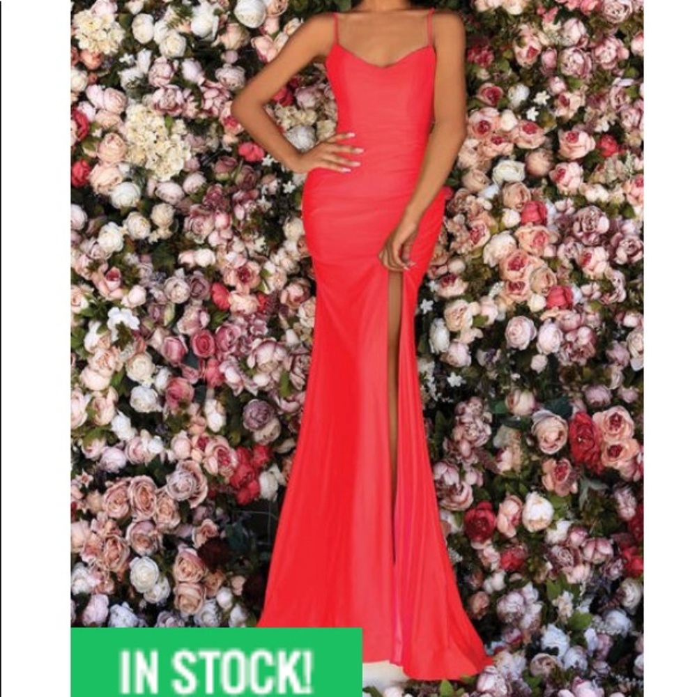 New Clarisse red dress sz 6